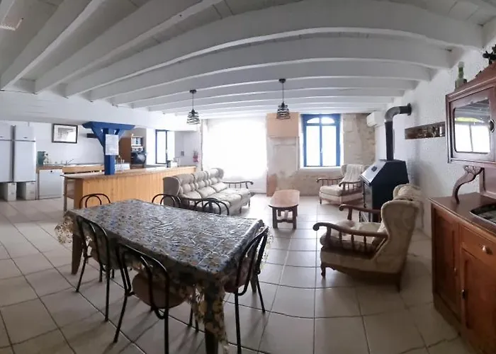 Grand A La Campagne Сasa de vacaciones Misse